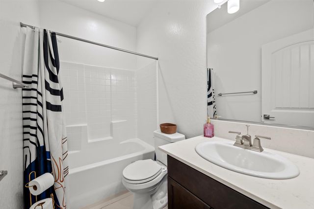 6254 W Holland Avenue, Fresno, CA 93723