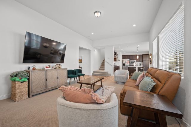 6254 W Holland Avenue, Fresno, CA 93723