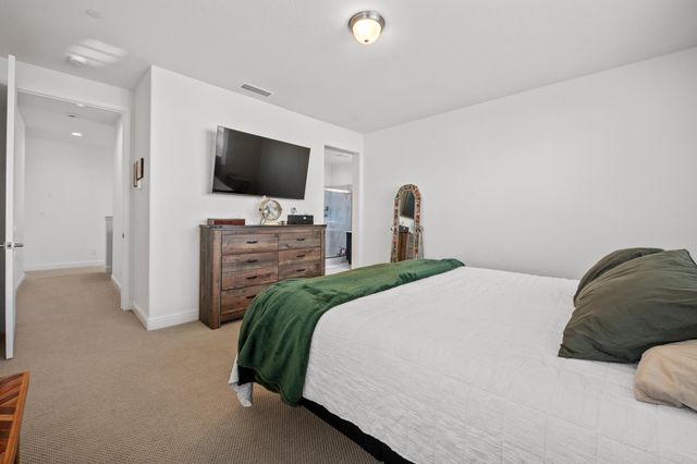 6254 W Holland Avenue, Fresno, CA 93723