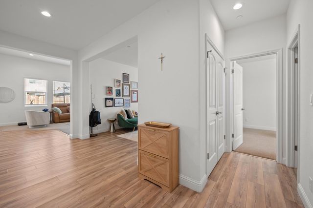 6254 W Holland Avenue, Fresno, CA 93723