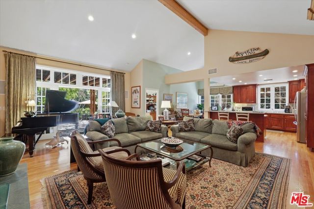 11122 Valley Spring Lane, Studio City (los Angeles), CA 91602