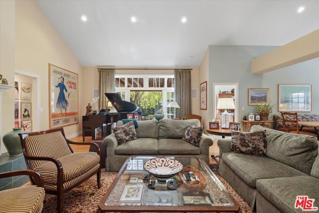 11122 Valley Spring Lane, Studio City (los Angeles), CA 91602