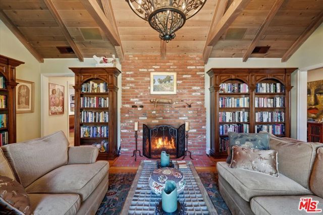 11122 Valley Spring Lane, Studio City (los Angeles), CA 91602