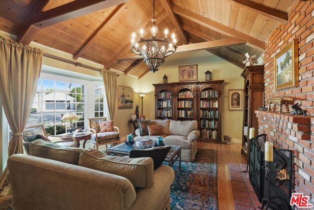 11122 Valley Spring Lane, Studio City (los Angeles), CA 91602