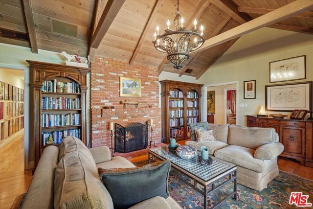 11122 Valley Spring Lane, Studio City (los Angeles), CA 91602