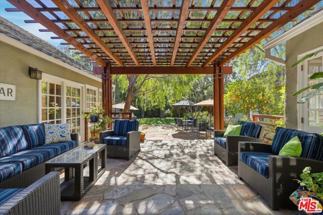 11122 Valley Spring Lane, Studio City (los Angeles), CA 91602