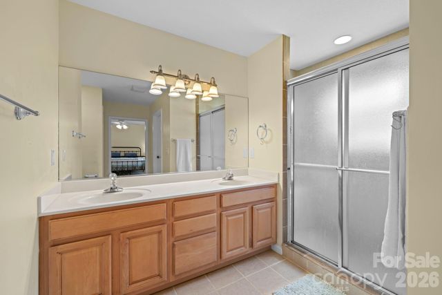 17 Coventry Circle E, Franklin, NC 28734