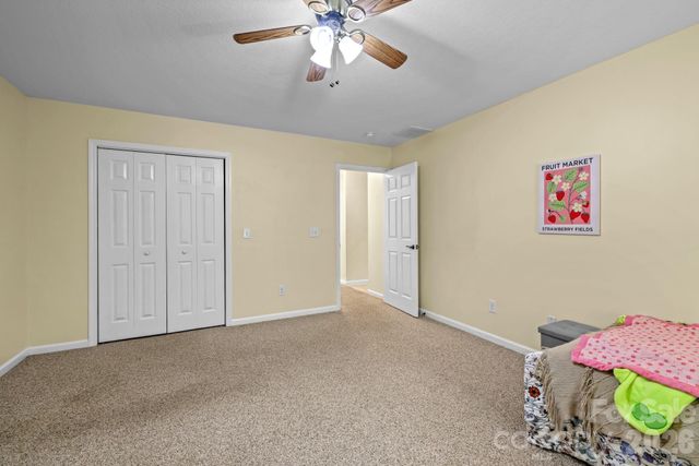 17 Coventry Circle E, Franklin, NC 28734