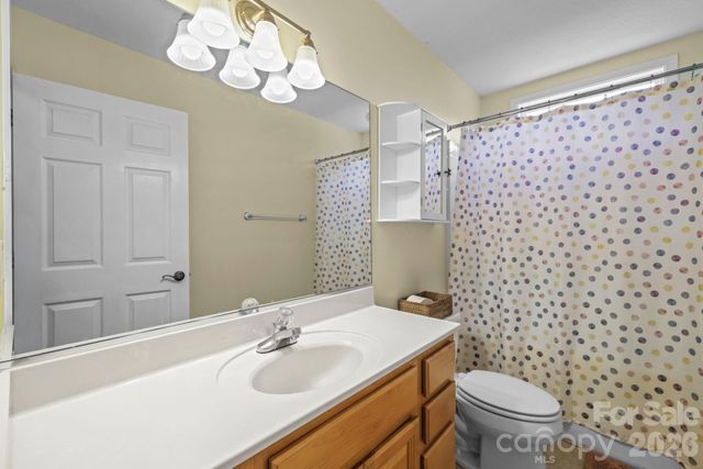 17 Coventry Circle E, Franklin, NC 28734