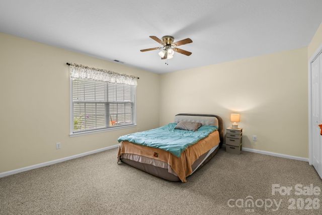 17 Coventry Circle E, Franklin, NC 28734