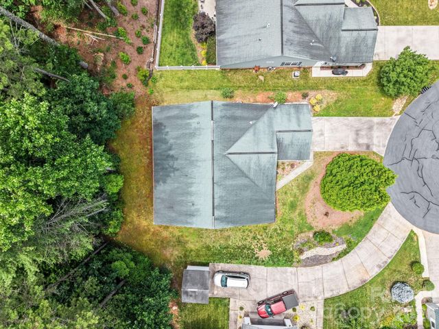 17 Coventry Circle E, Franklin, NC 28734
