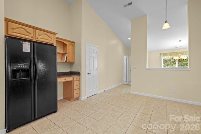17 Coventry Circle E, Franklin, NC 28734