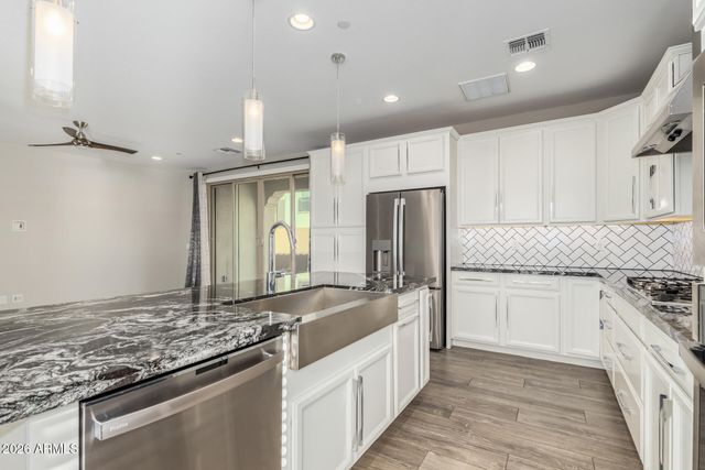 1873 S FOLLETT Way, Gilbert, AZ 85295