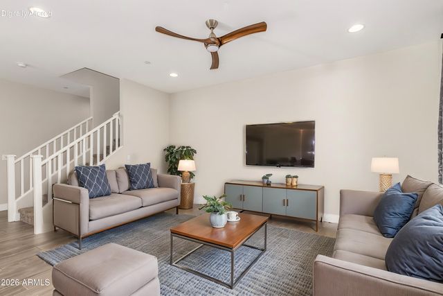 1873 S FOLLETT Way, Gilbert, AZ 85295