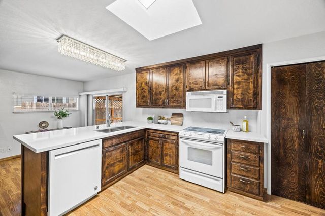 427 Topaz Street, Redwood City, CA 94062