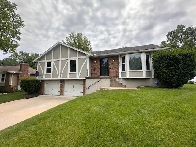 504 NE Stonewall Drive, Blue Springs, MO 64014