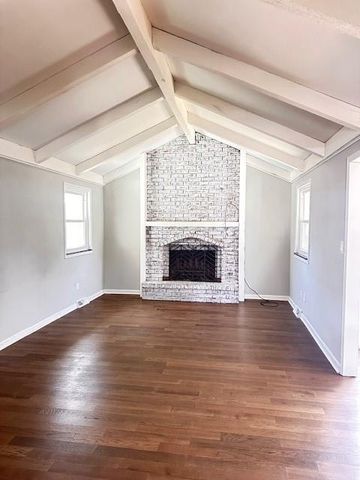 504 NE Stonewall Drive, Blue Springs, MO 64014