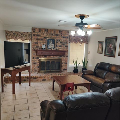 8111 Meadville Street, Houston, TX 77061