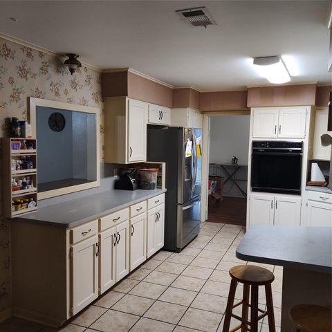 8111 Meadville Street, Houston, TX 77061