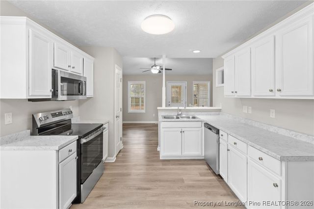 105 Deer Lodge Court, Raeford, NC 28376