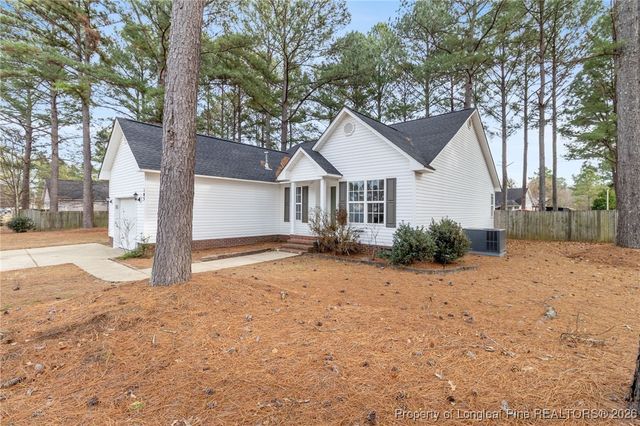 105 Deer Lodge Court, Raeford, NC 28376