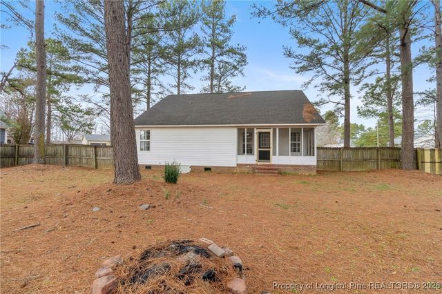 105 Deer Lodge Court, Raeford, NC 28376