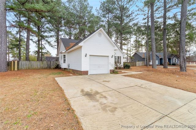 105 Deer Lodge Court, Raeford, NC 28376