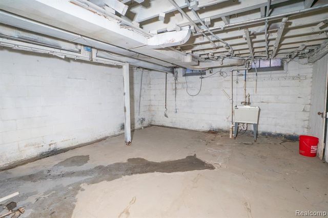 10785 E Outer Drive, Detroit, MI 48224