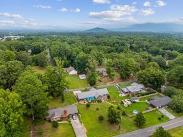906 Virginia Avenue, Chatsworth, GA 30705