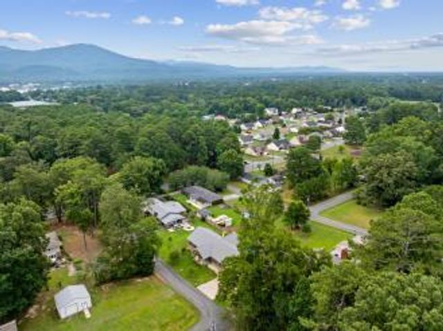 906 Virginia Avenue, Chatsworth, GA 30705