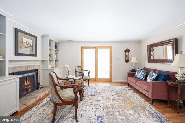 1114 BRADFIELD DR SW, Leesburg, VA 20175