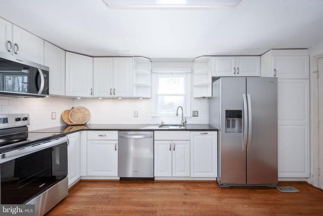 1114 BRADFIELD DR SW, Leesburg, VA 20175