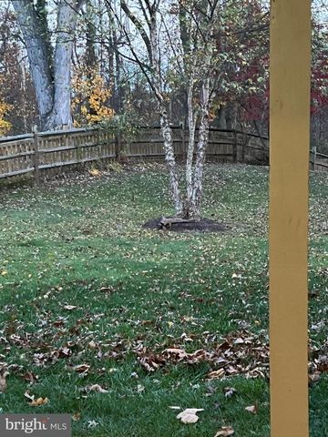 1114 BRADFIELD DR SW, Leesburg, VA 20175