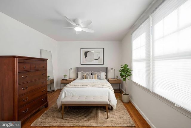 1114 BRADFIELD DR SW, Leesburg, VA 20175