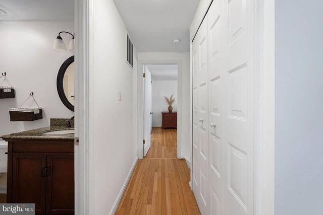 1114 BRADFIELD DR SW, Leesburg, VA 20175