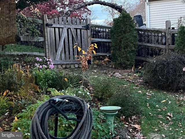 1114 BRADFIELD DR SW, Leesburg, VA 20175