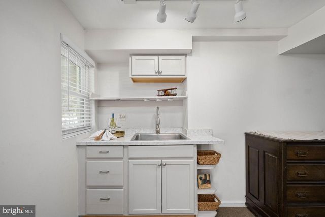 1114 BRADFIELD DR SW, Leesburg, VA 20175