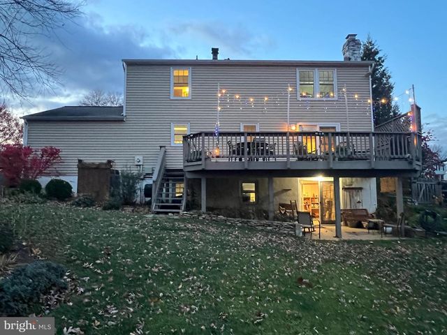 1114 BRADFIELD DR SW, Leesburg, VA 20175