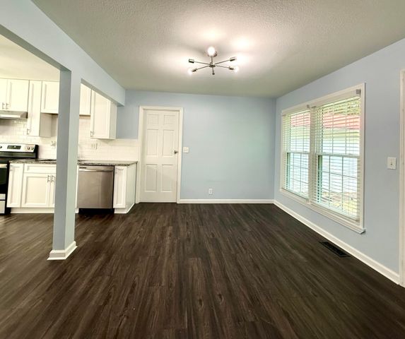 120 Latonia Drive NE, Dalton, GA 30721