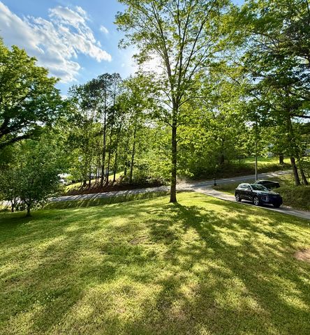 120 Latonia Drive NE, Dalton, GA 30721