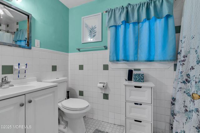 39 Oceanview Avenue, Keansburg, NJ 07734