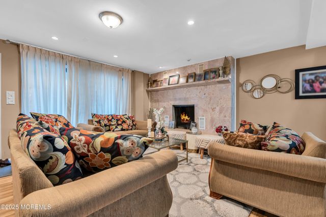 39 Oceanview Avenue, Keansburg, NJ 07734