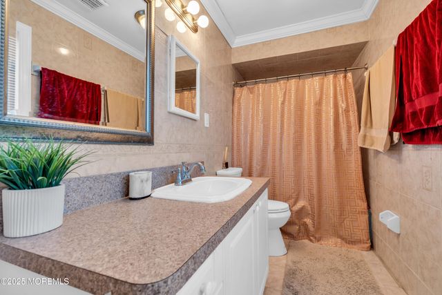 39 Oceanview Avenue, Keansburg, NJ 07734