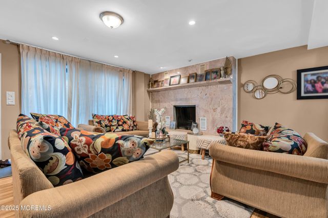 39 Oceanview Avenue, Keansburg, NJ 07734