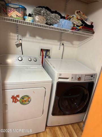 39 Oceanview Avenue, Keansburg, NJ 07734