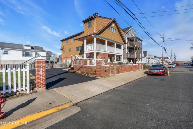 39 Oceanview Avenue, Keansburg, NJ 07734