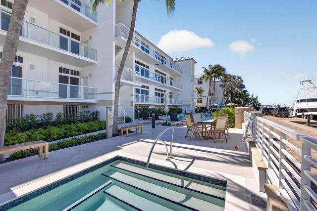 182 Lake Drive 5-301, Palm Beach Shores, FL 33404