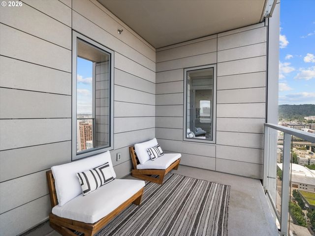 1075 Nw NORTHRUP St 2217, Portland, OR 97209