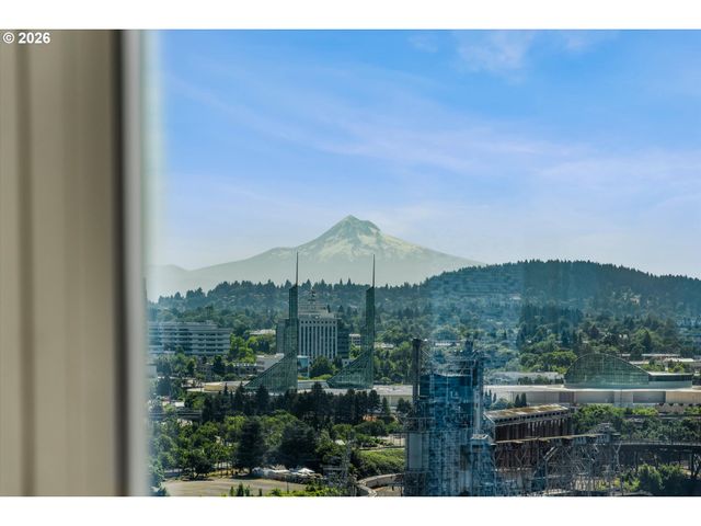 1075 Nw NORTHRUP St 2217, Portland, OR 97209