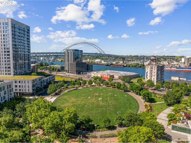1075 Nw NORTHRUP St 2217, Portland, OR 97209